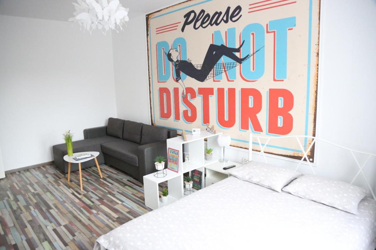Croma Holiday Petrosani Apartament Zewnętrze zdjęcie