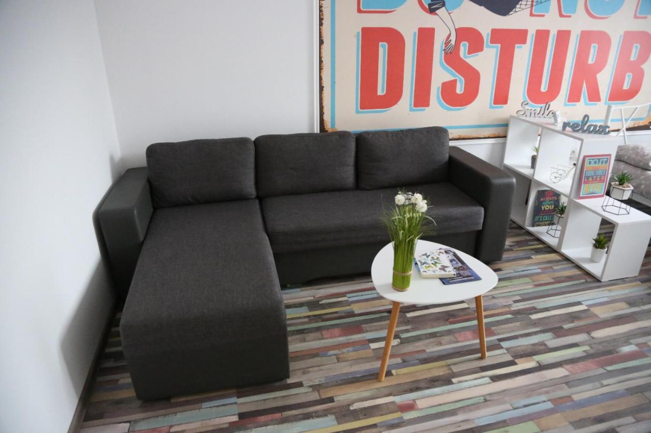 Croma Holiday Petrosani Apartament Zewnętrze zdjęcie