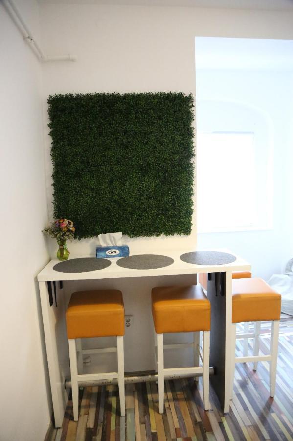 Croma Holiday Petrosani Apartament Zewnętrze zdjęcie